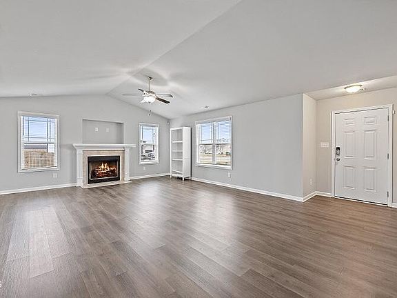5th image of 15 Denning Farms Ln