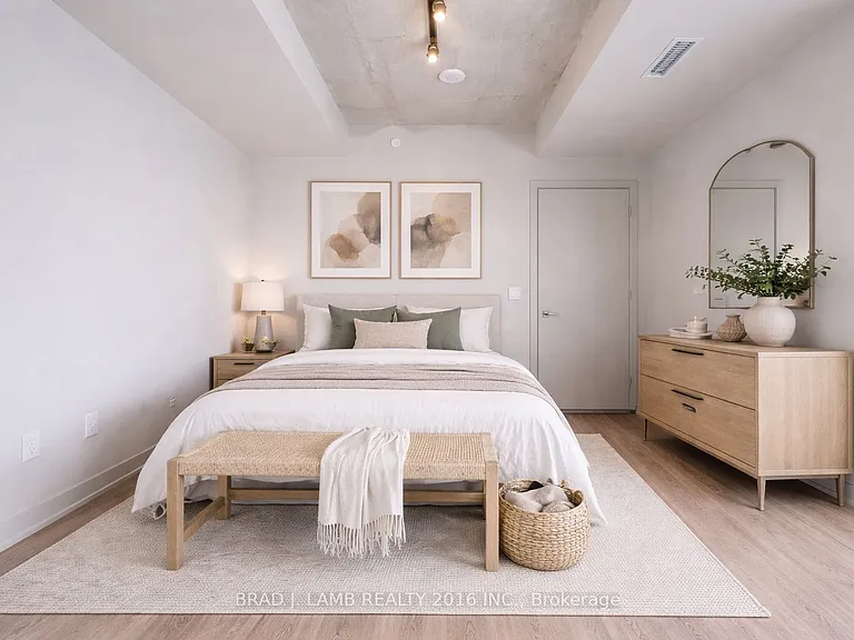 284 King St E #1503 — Photo 3