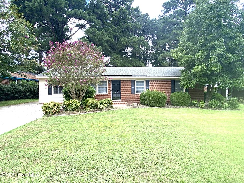 1st image of 104 Nichols Dr
