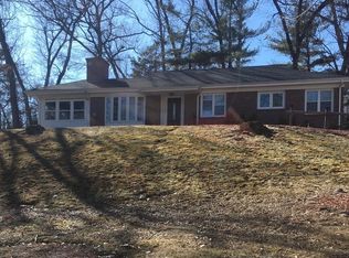 593 S Branch Pkwy, Springfield, MA 01118