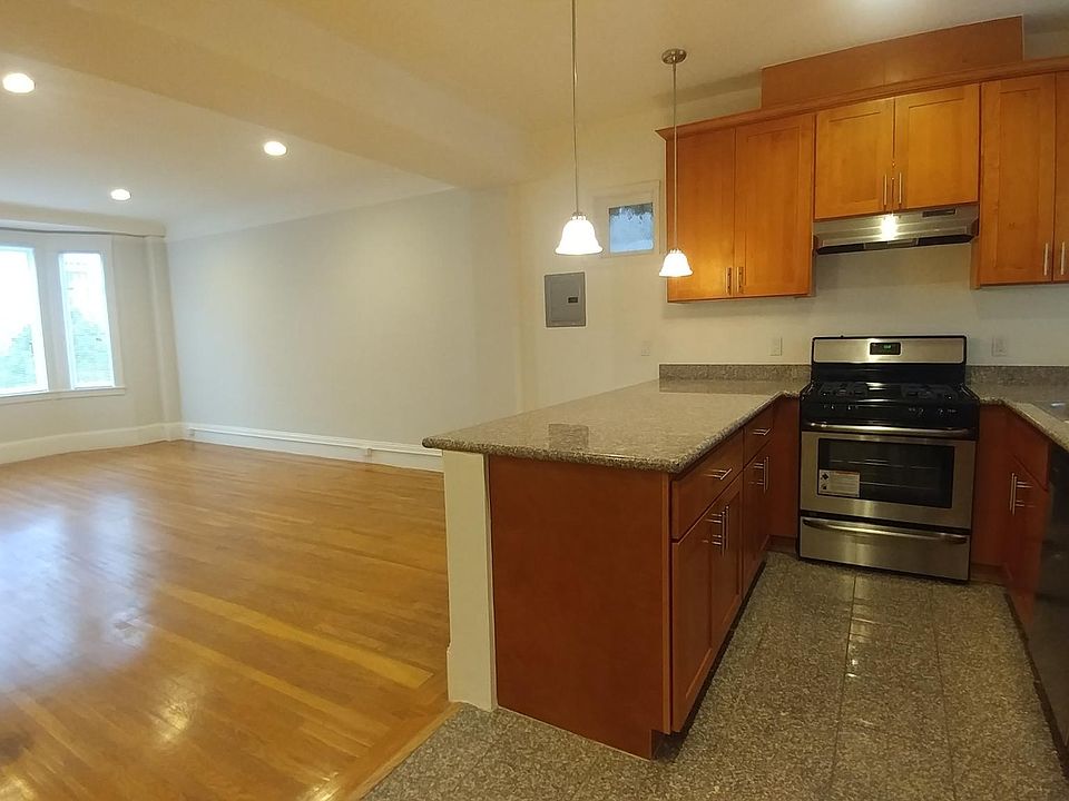 1st image of 425 Hyde St APT 42