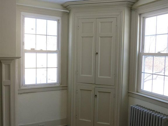 4th image of 1 Featherbed Ln