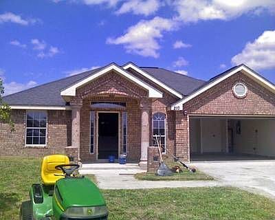 1st image of 210 Tenaza St