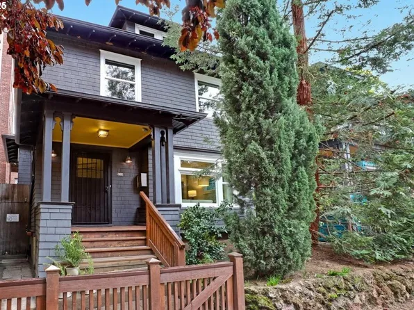 218 NW 22nd Pl, Portland, OR 97210