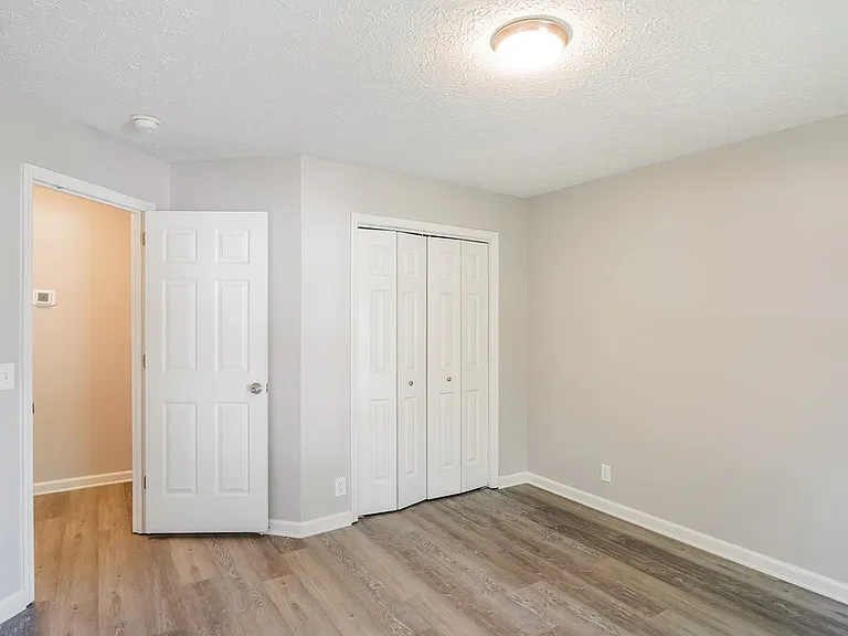 1046 Cedar Creek Village Rd — Photo 11