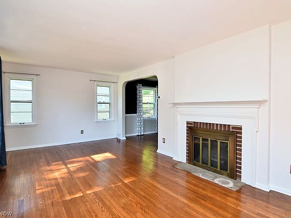 4th image of 1768 Maywood Rd