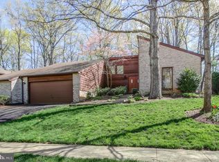 2113 Owls Cove Ln, Reston, VA 20191