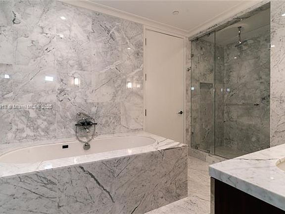 5th image of 15701 Collins Ave #702