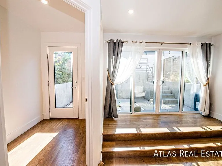 2156 S Sherman St — Photo 14