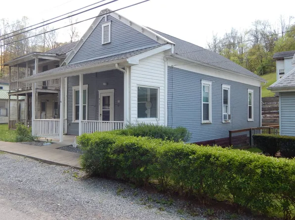 417 E Myles Ave, Pennsboro, WV 26415