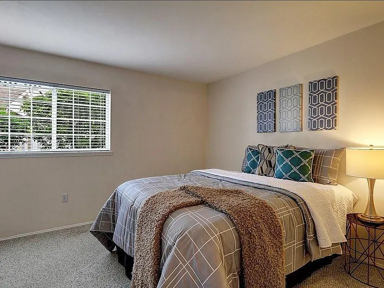25235 SE Klahanie Blvd — Photo 7