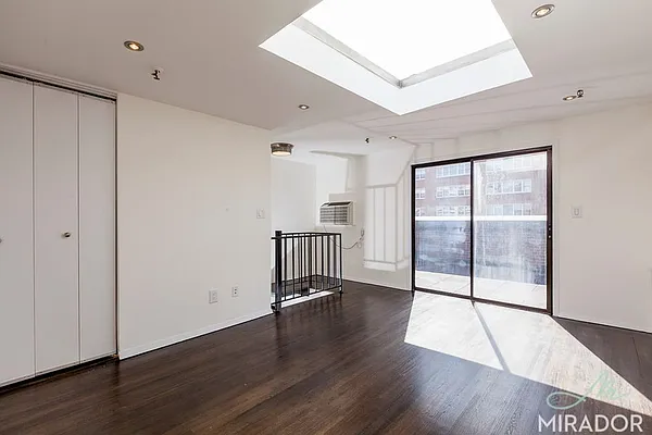 Rented by Mirador Real Estate | media 16