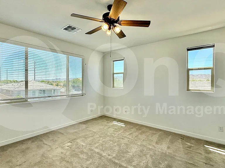 5933 S 25th Ln — Photo 11