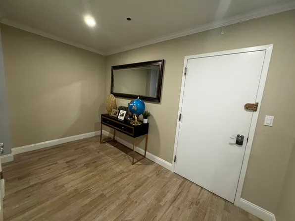 1762 East 19th Street image 8 of 17