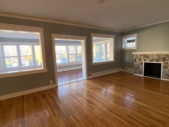 3rd image of 7324 S Oglesby Ave