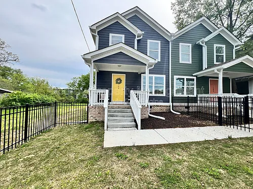2106 Duncan Ave Photo 1