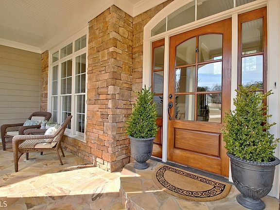 4th image of 190 Lake Park Dr
