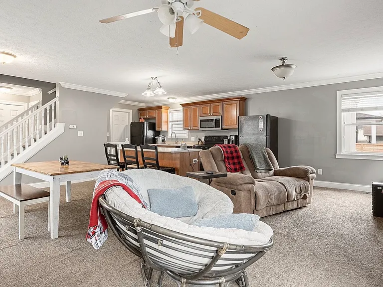 2020.5 Ruckle St — Photo 10