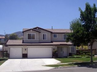 930 Quiet Harbor Ln, Corona, CA 92881