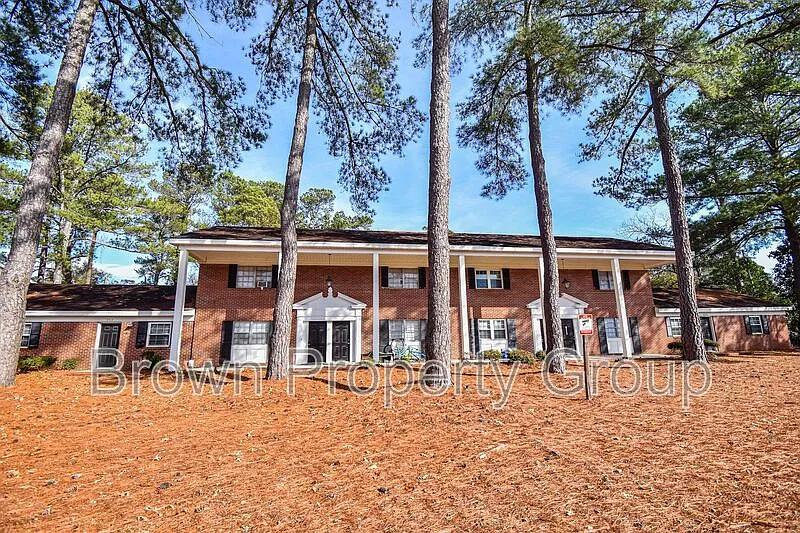 2310 Barrington Cir