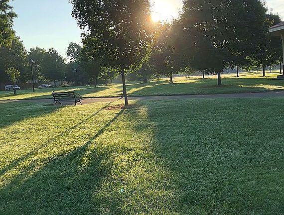 2 min to Shelby Park