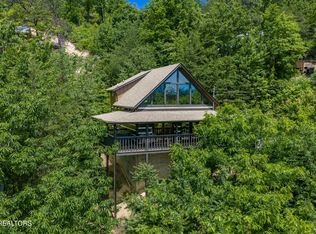 2133 Rising Fawn Way, Pigeon Forge, TN 37876