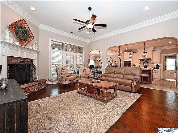 5th image of 8129 Trail Meadow Dr