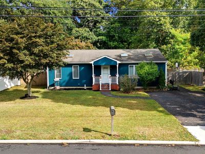 17 Golden Gate Drive, Shirley, NY, 11967