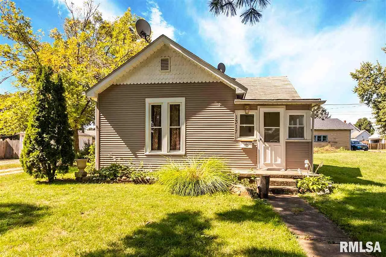 1317 N Logan St photo 1