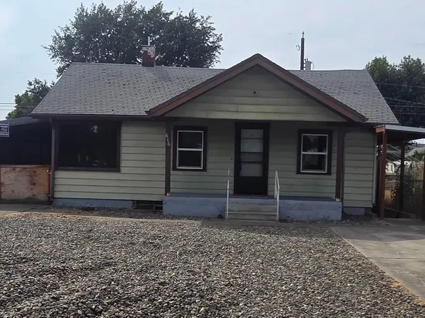 616 8th St, Clarkston, WA 99403