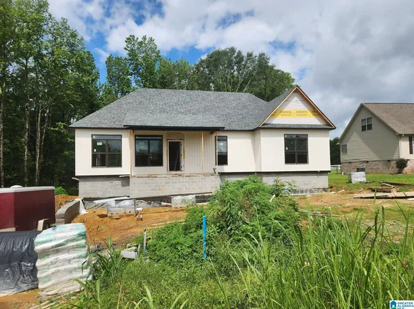 466 Summerfield Dr, Albertville, AL 35951