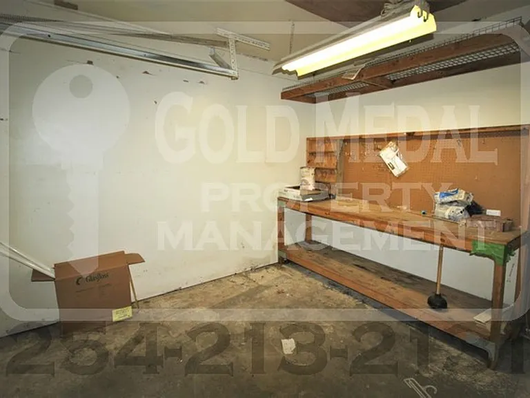 1208 E Avenue H — Photo 18