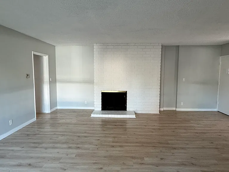 5505 Corteen Pl #7 — Photo 7