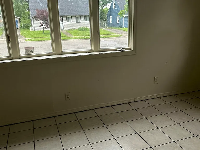 4069 Prescott Ave — Photo 7