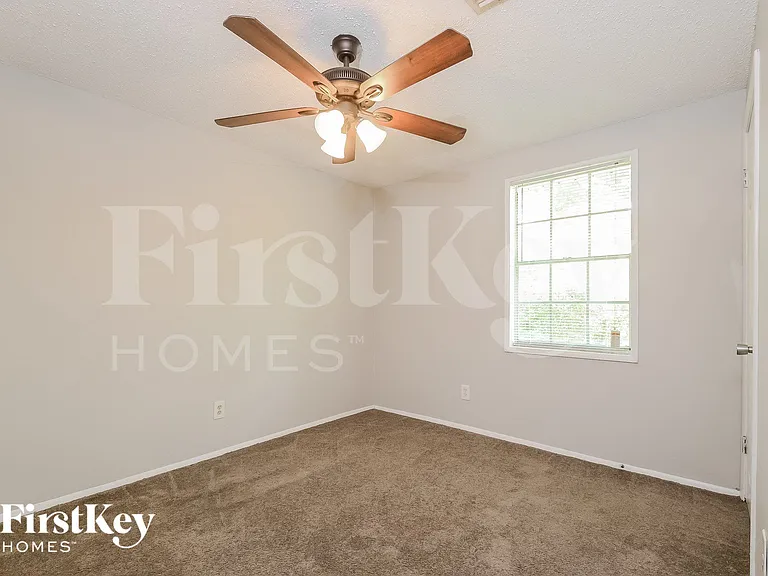 2536 Oak Leaf Ln — Photo 10