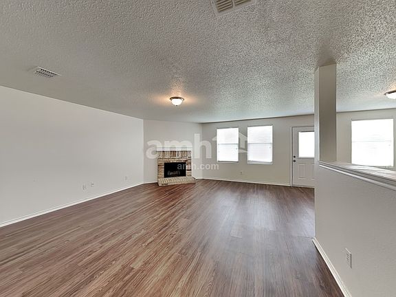 4th image of 3017 Dusty Ridge Dr