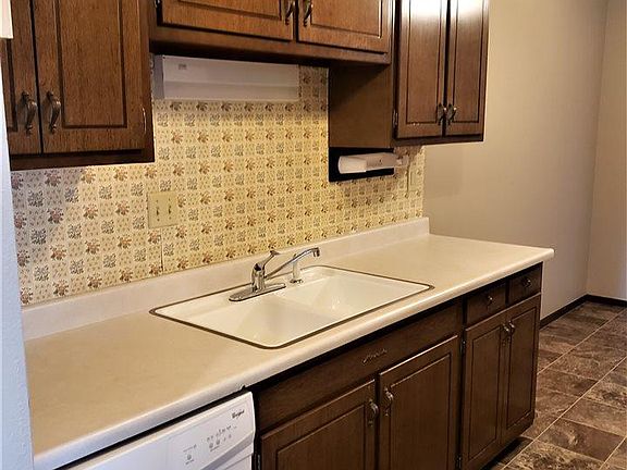 4th image of 4460 S Poplar St Unit 206