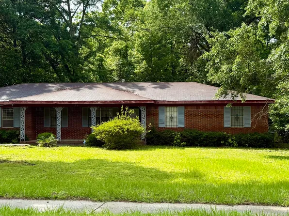 713 N 4th St, Jesup, GA 31545