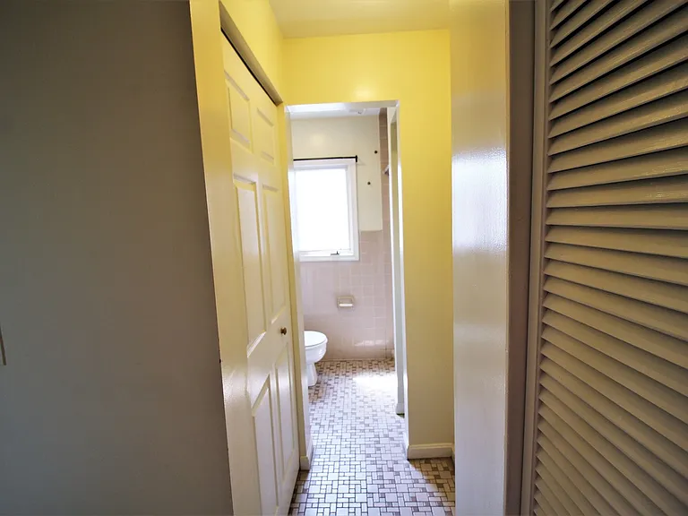920 Saint Paul St — Photo 20