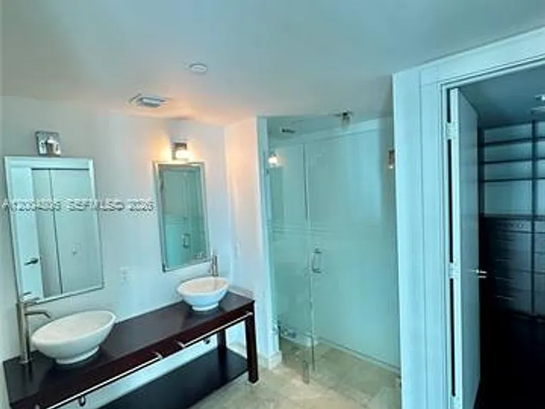 350 S Miami Ave #1402 — Photo 14