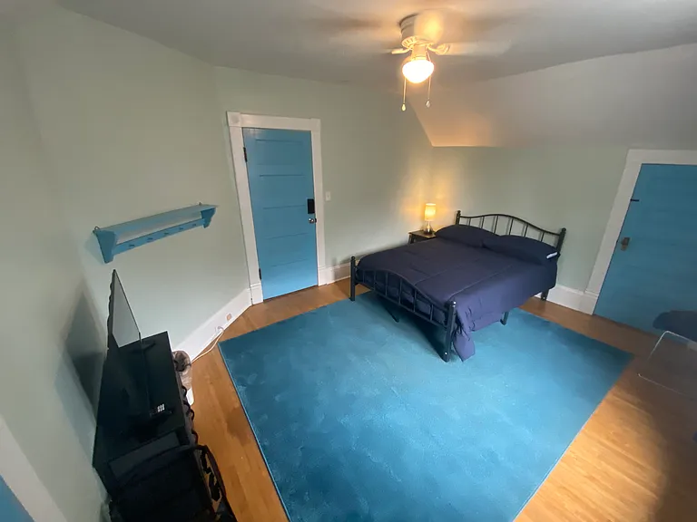 520 King George Ave SW — Photo 24