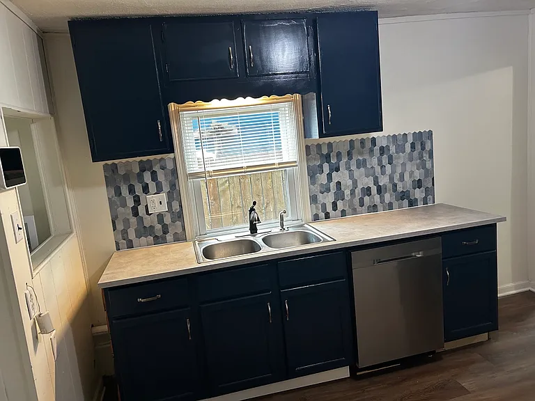 804 NE Oakland Ave — Photo 6
