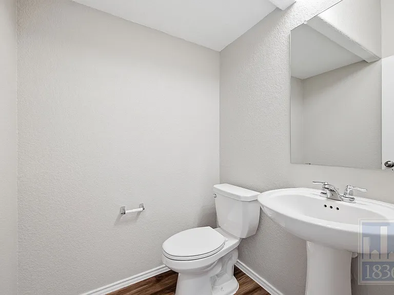 108 Wind Flower Ln — Photo 9