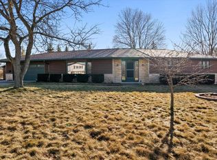 875 Circle Dr, Mayville, WI 53050