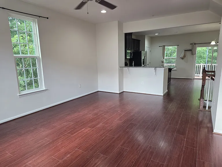 8071 Locust Mill St — Photo 5