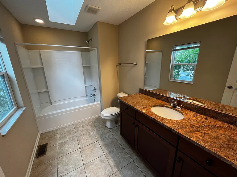 1455 N Star Ave — Photo 12
