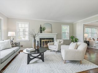 26 Essex Rd, Maplewood, NJ 07040
