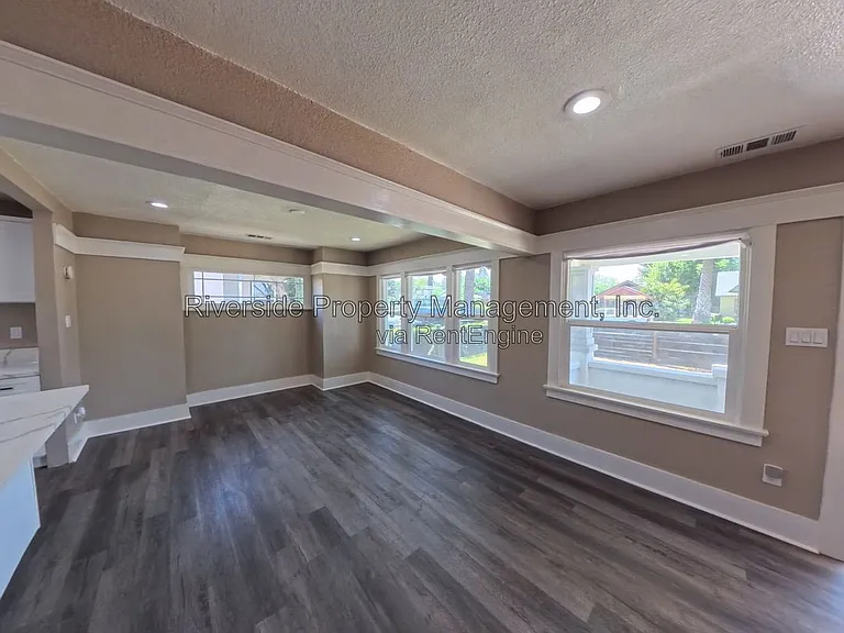4379 Cover St — Photo 15
