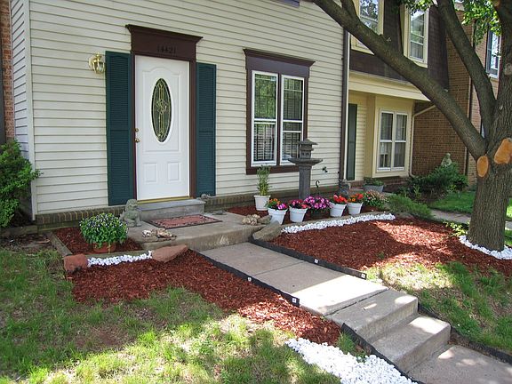 Front view- east to west w/ Foo Lions & Pagoda Birdbath