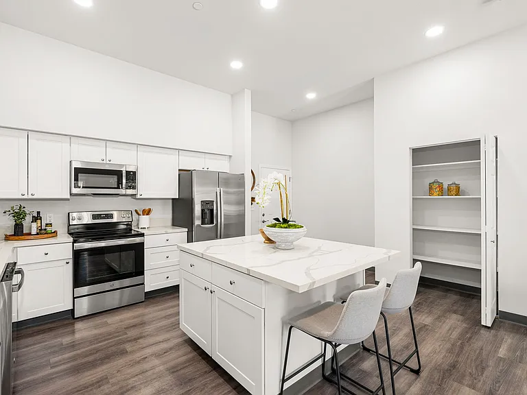 Paradise Oaks Luxury Senior Living — Photo 8